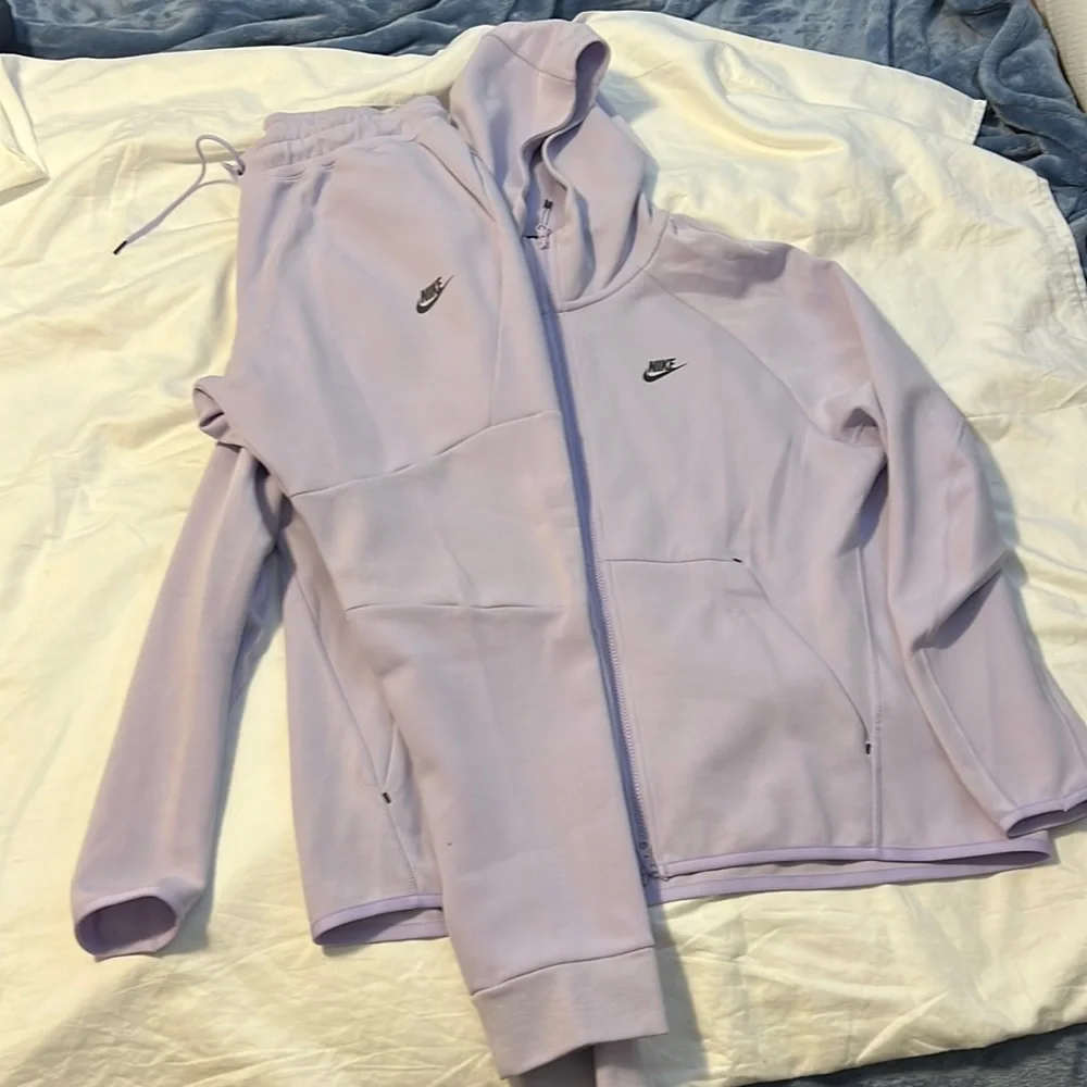 Lavender Nike Tech Fleece Tracksuit - Picture 1 of 11